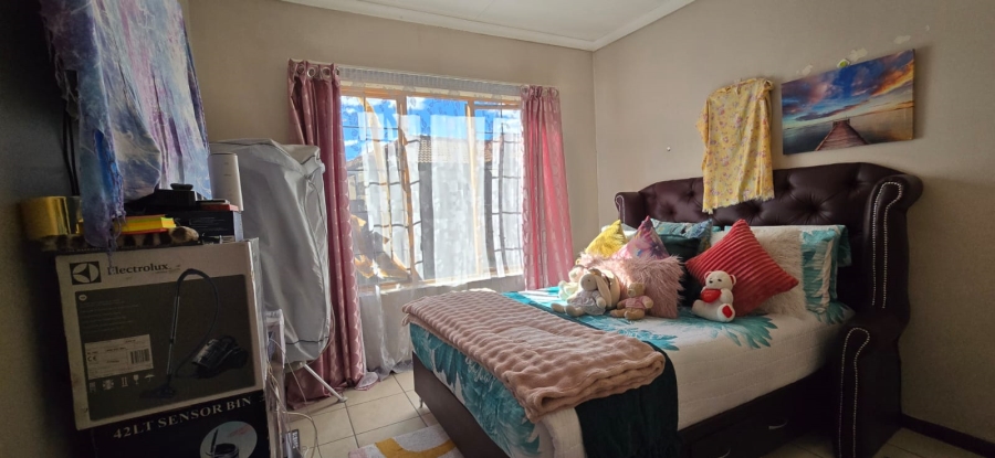 2 Bedroom Property for Sale in Flamwood North West